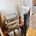 Granary With Hot Tub * York