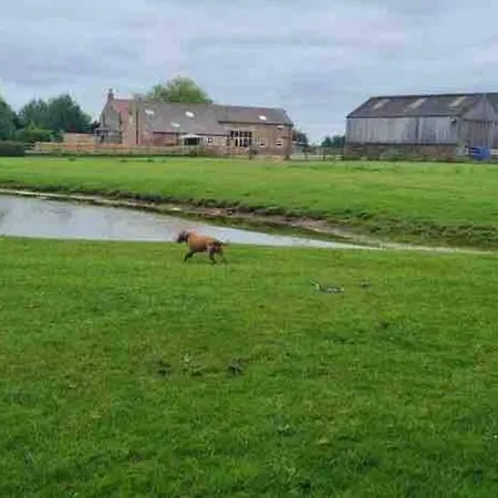 Granary With Hot Tub