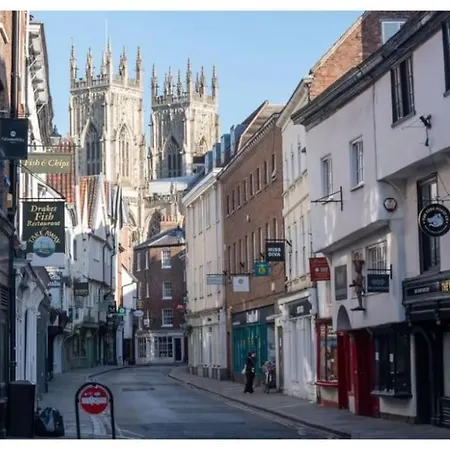 Granary With Hot Tub