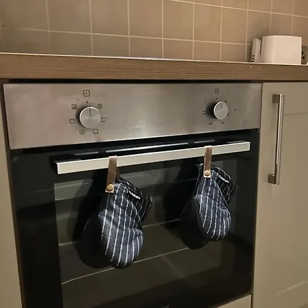 Granary With Hot Tub *