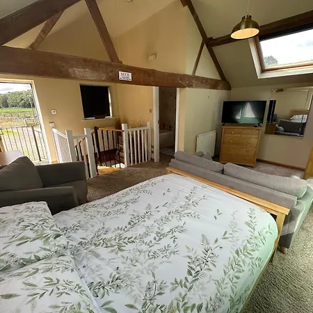 Prázdninový dům Granary With Hot Tub York