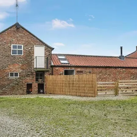 Granary With Hot Tub Nyaraló York