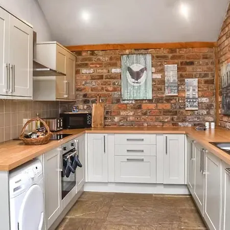 Granary With Hot Tub Nyaraló