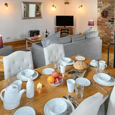 Feriehus Granary With Hot Tub York